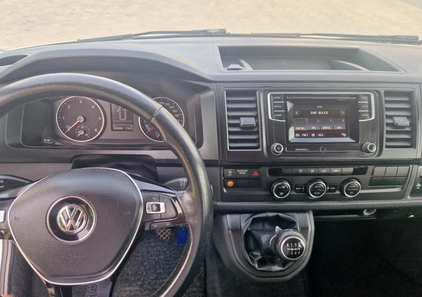 Volkswagen Caravelle cena 59900 przebieg: 330000, rok produkcji 2016 z Bodzentyn małe 232